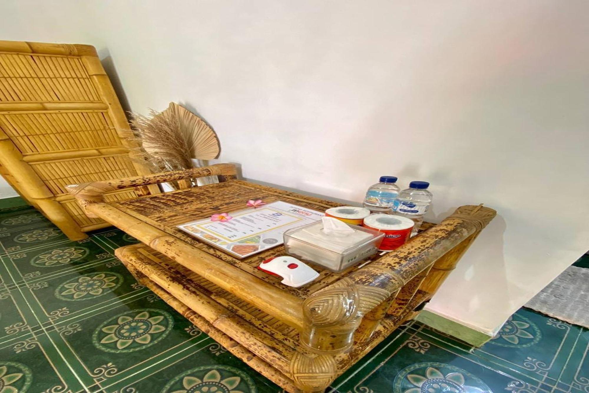 Duyung Rooms & Resto Gerupuk Bumbang Exterior foto