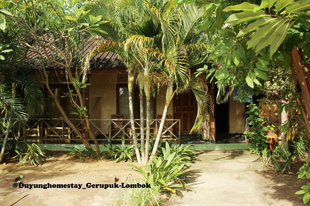 Duyung Rooms & Resto Gerupuk Bumbang Exterior foto
