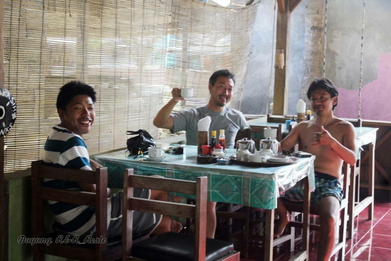 Duyung Rooms & Resto Gerupuk Bumbang Exterior foto